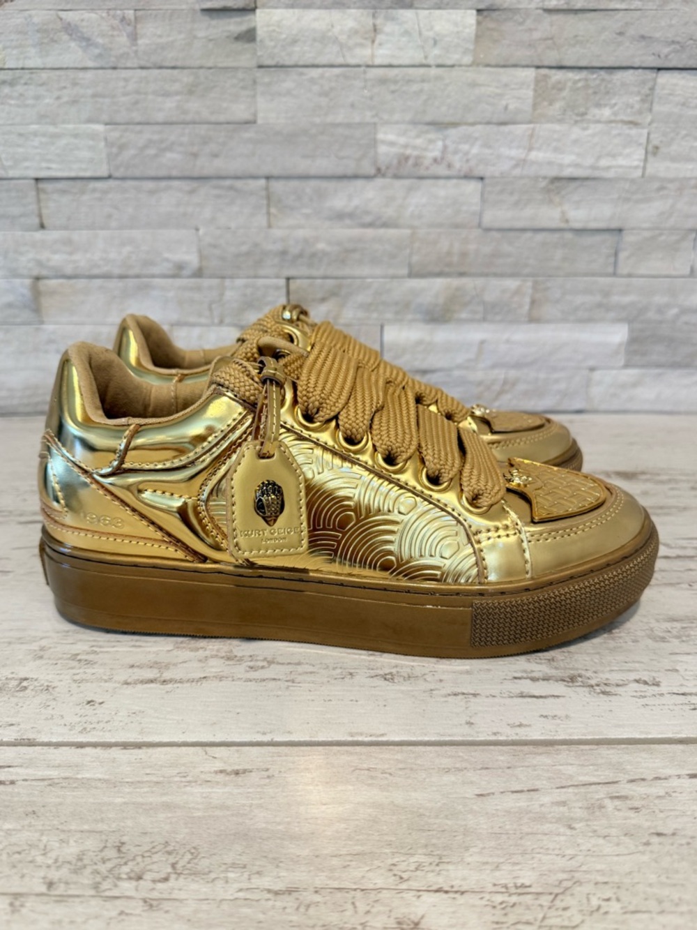 Kurt Geiger London Women's 40EU Southbank Tag Gold Metallic Platform Sneakers - Picture 3 of 12